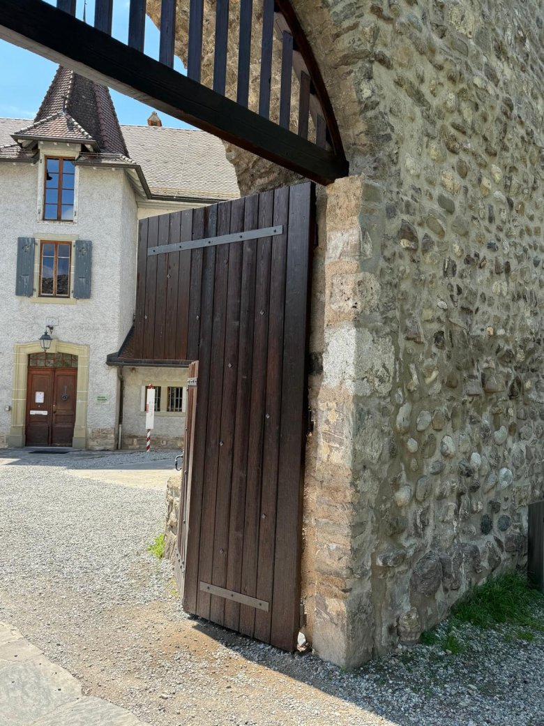 01_chateau_vue_parc_interieur